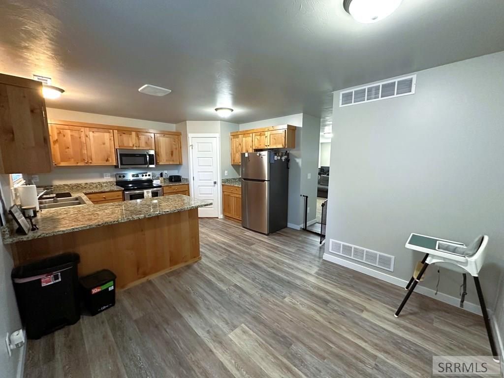 Image 18 of property listing at 2001 Lawrence Lane # 604, Blackfoot, ID 83221