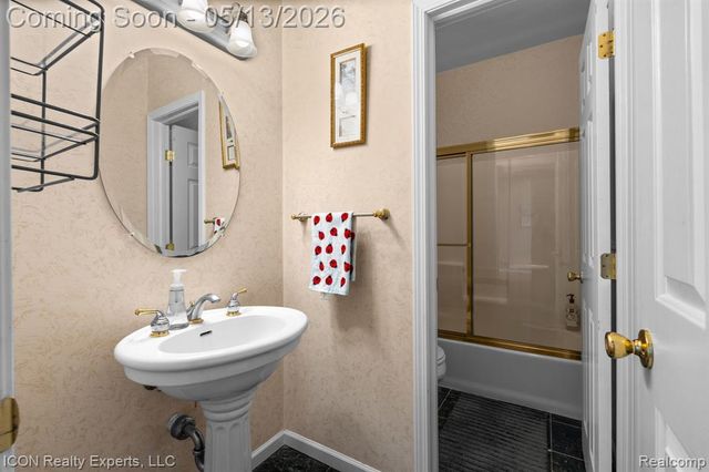 5128 Baldwin Road, Metamora, MI 48455