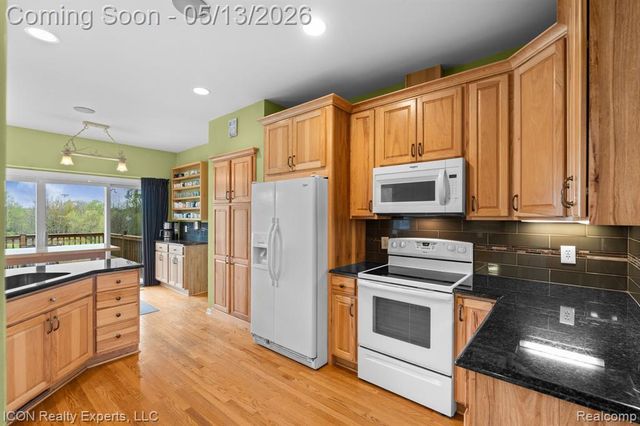 5128 Baldwin Road, Metamora, MI 48455