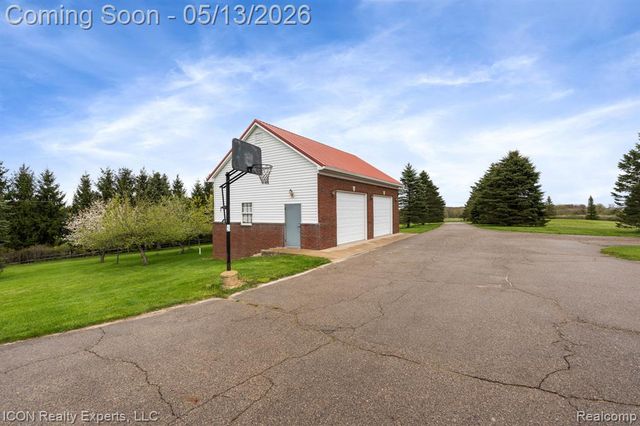 5128 Baldwin Road, Metamora, MI 48455
