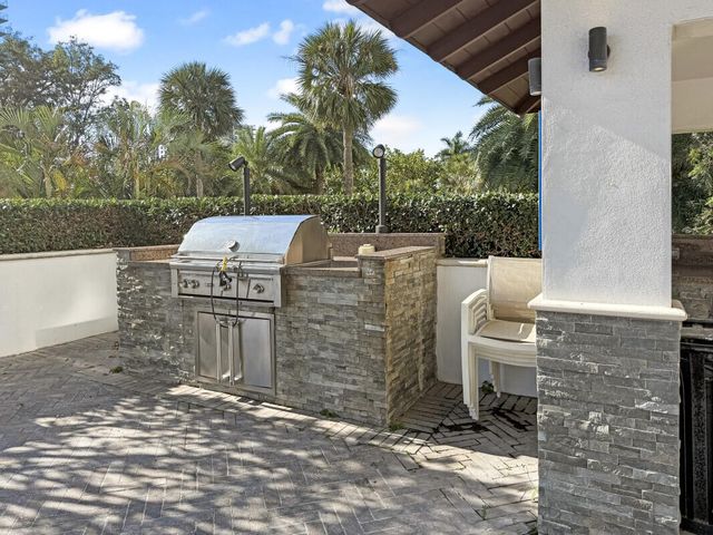 2801 NE 183rd Street 1212, Aventura, FL 33160