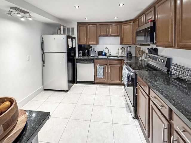2801 NE 183rd Street 1212, Aventura, FL 33160