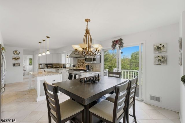 12 Homestead Farm Rd, Alexandria Twp., NJ 08848