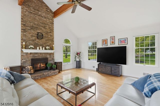 12 Homestead Farm Rd, Alexandria Twp., NJ 08848