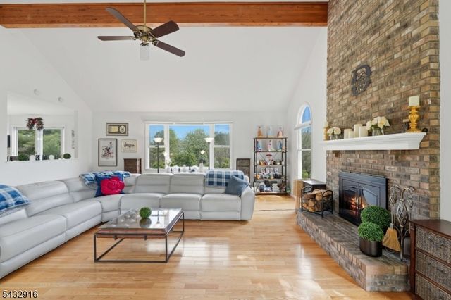 12 Homestead Farm Rd, Alexandria Twp., NJ 08848