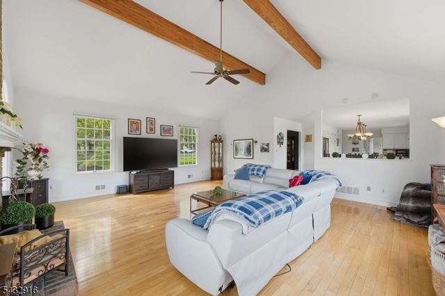 12 Homestead Farm Rd, Alexandria Twp., NJ 08848