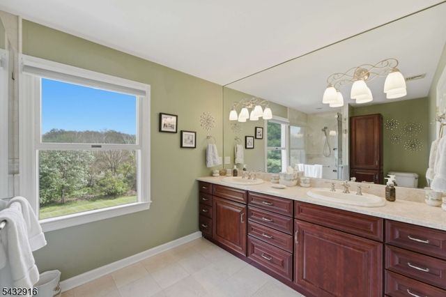 12 Homestead Farm Rd, Alexandria Twp., NJ 08848