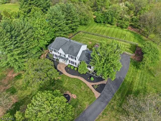 12 Homestead Farm Rd, Alexandria Twp., NJ 08848