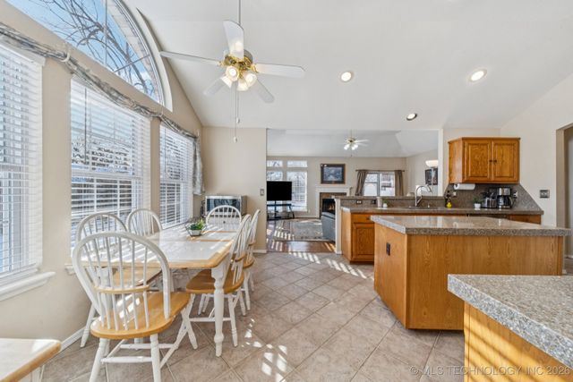 8108 S Juniper Avenue, Broken Arrow, OK 74011