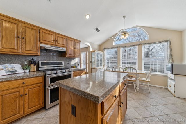 8108 S Juniper Avenue, Broken Arrow, OK 74011