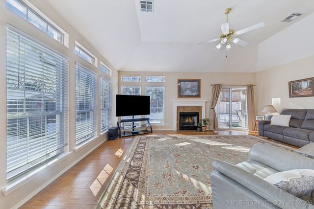 8108 S Juniper Avenue, Broken Arrow, OK 74011