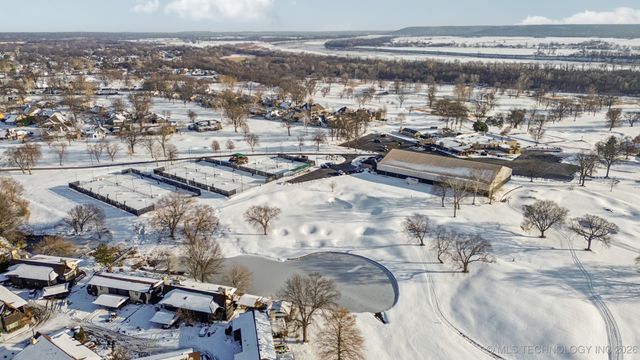 8108 S Juniper Avenue, Broken Arrow, OK 74011