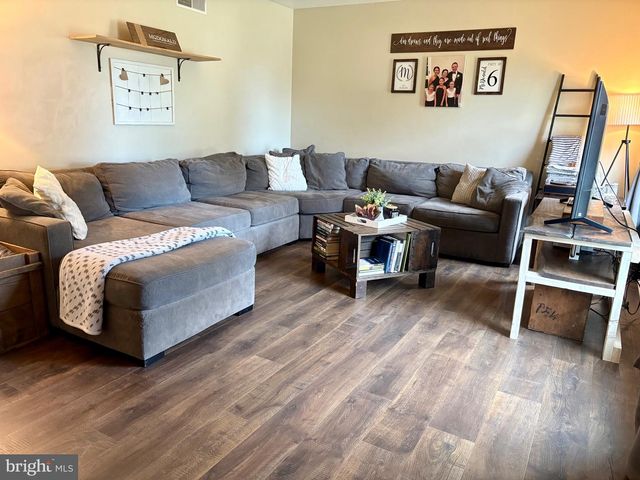 220 BOXWOOD RD, Manchester, PA 17345