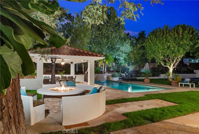 25527 Hamilton Court, Calabasas, CA 91302