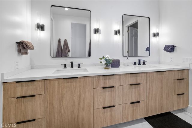 25527 Hamilton Court, Calabasas, CA 91302