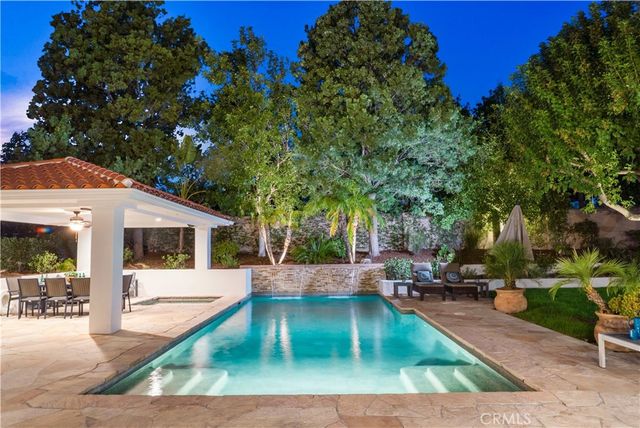25527 Hamilton Court, Calabasas, CA 91302