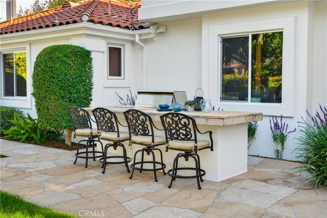 25527 Hamilton Court, Calabasas, CA 91302