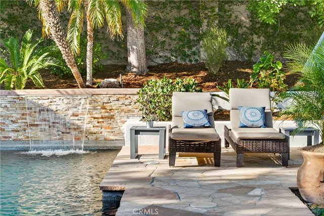 25527 Hamilton Court, Calabasas, CA 91302