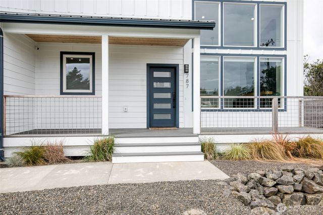 787 Ocean Shores Boulevard SW, Ocean Shores, WA 98569