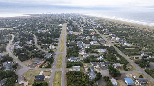 787 Ocean Shores Boulevard SW, Ocean Shores, WA 98569