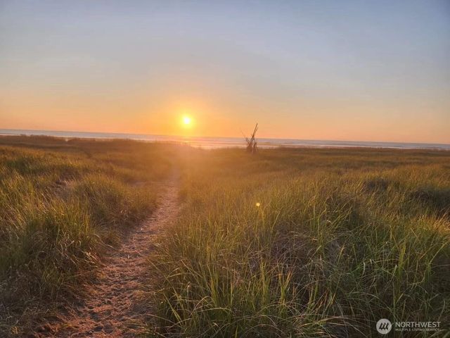787 Ocean Shores Boulevard SW, Ocean Shores, WA 98569