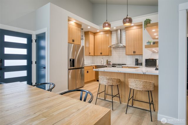 787 Ocean Shores Boulevard SW, Ocean Shores, WA 98569