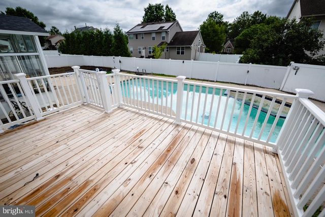 102 SMETHWYCKE DR, Cinnaminson, NJ 08077