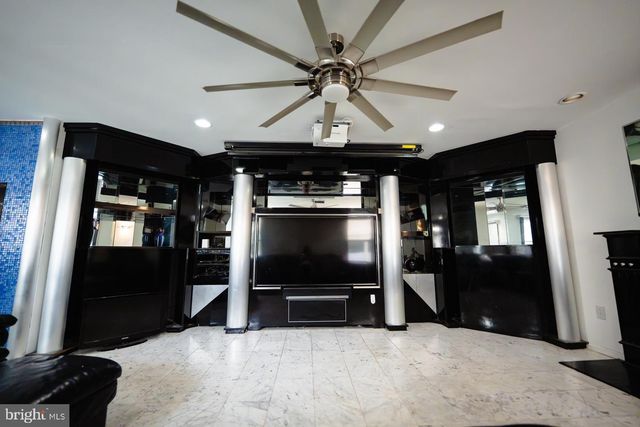 102 SMETHWYCKE DR, Cinnaminson, NJ 08077