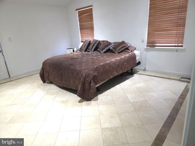 102 SMETHWYCKE DR, Cinnaminson, NJ 08077
