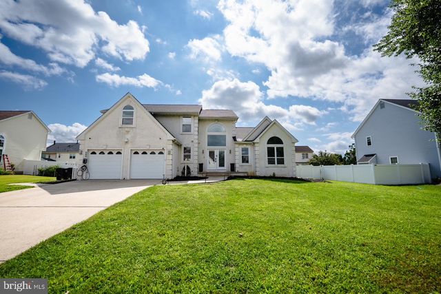 102 SMETHWYCKE DR, Cinnaminson, NJ 08077
