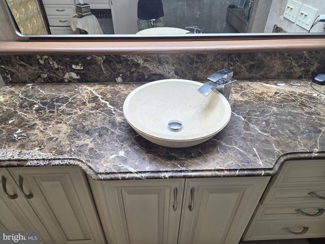 102 SMETHWYCKE DR, Cinnaminson, NJ 08077