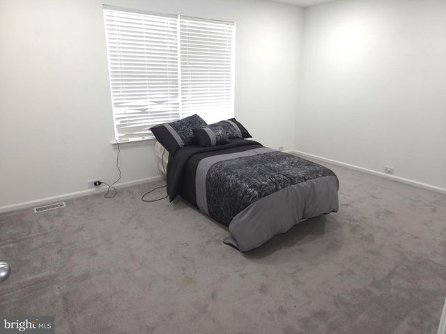 102 SMETHWYCKE DR, Cinnaminson, NJ 08077