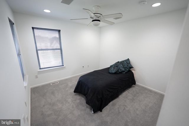 102 SMETHWYCKE DR, Cinnaminson, NJ 08077
