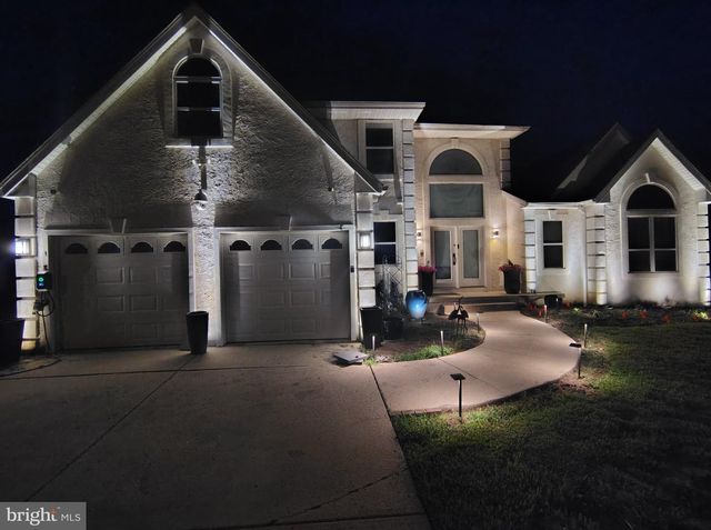 102 SMETHWYCKE DR, Cinnaminson, NJ 08077