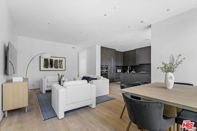 8890 Rosewood Avenue, West Hollywood, CA 90048