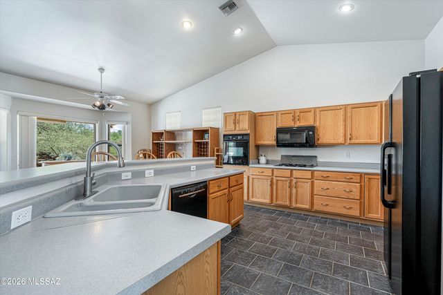 4940 N Castle Ridge Road, Tucson, AZ 85749