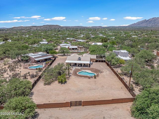 4940 N Castle Ridge Road, Tucson, AZ 85749