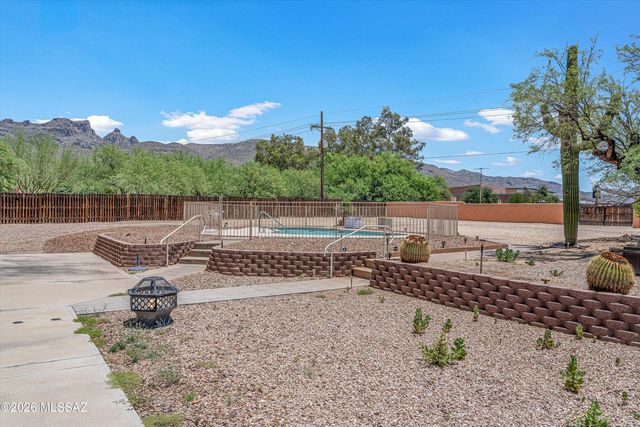 4940 N Castle Ridge Road, Tucson, AZ 85749