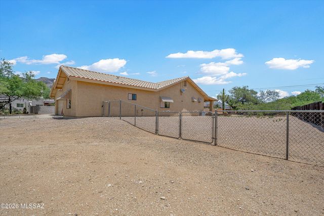4940 N Castle Ridge Road, Tucson, AZ 85749