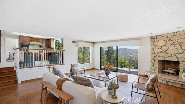 1340 Daily Circle, Glendale, CA 91208