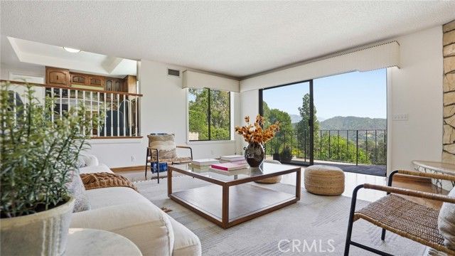 1340 Daily Circle, Glendale, CA 91208