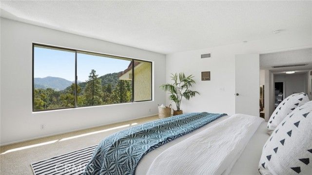 1340 Daily Circle, Glendale, CA 91208