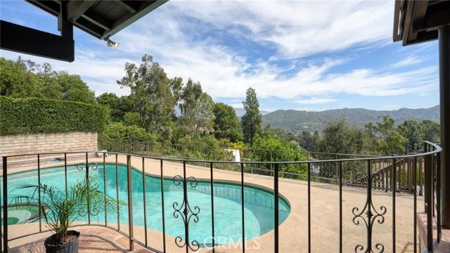 1340 Daily Circle, Glendale, CA 91208