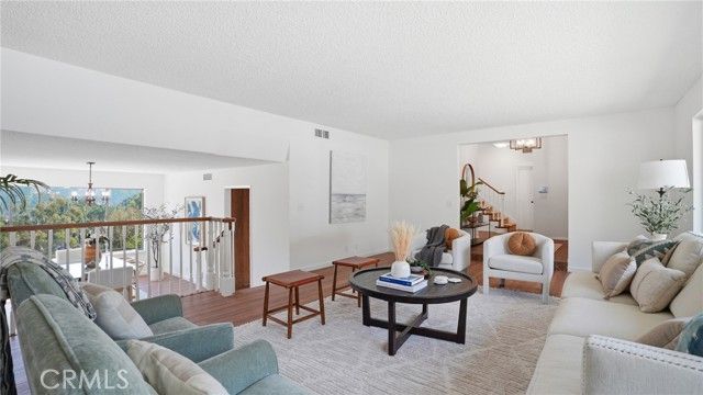 1340 Daily Circle, Glendale, CA 91208