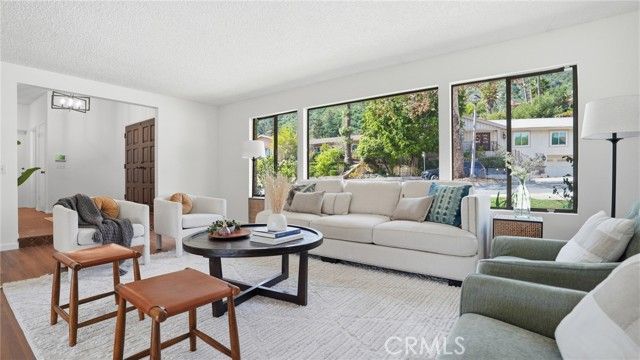1340 Daily Circle, Glendale, CA 91208