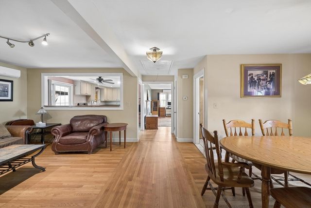 72 Mayfield St, Seekonk, MA 02771