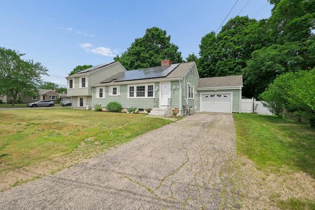 72 Mayfield St, Seekonk, MA 02771