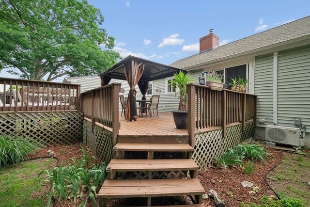 72 Mayfield St, Seekonk, MA 02771