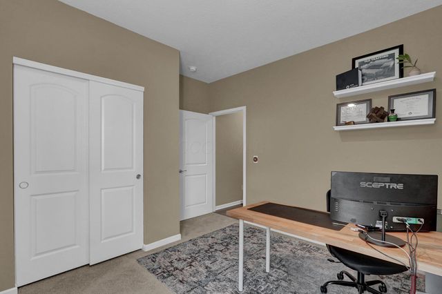 272 Mannaseh Drive W, Granville, OH 43023