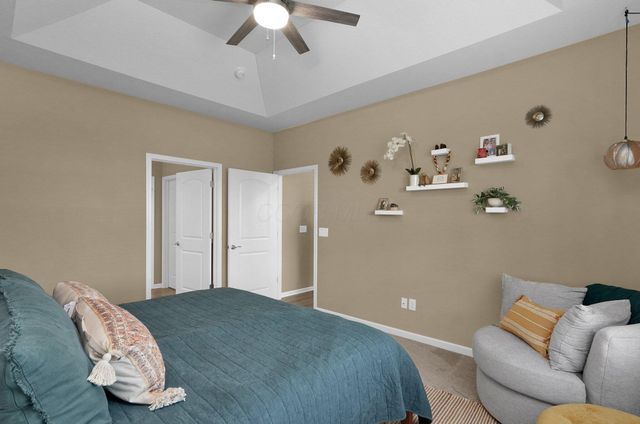 272 Mannaseh Drive W, Granville, OH 43023